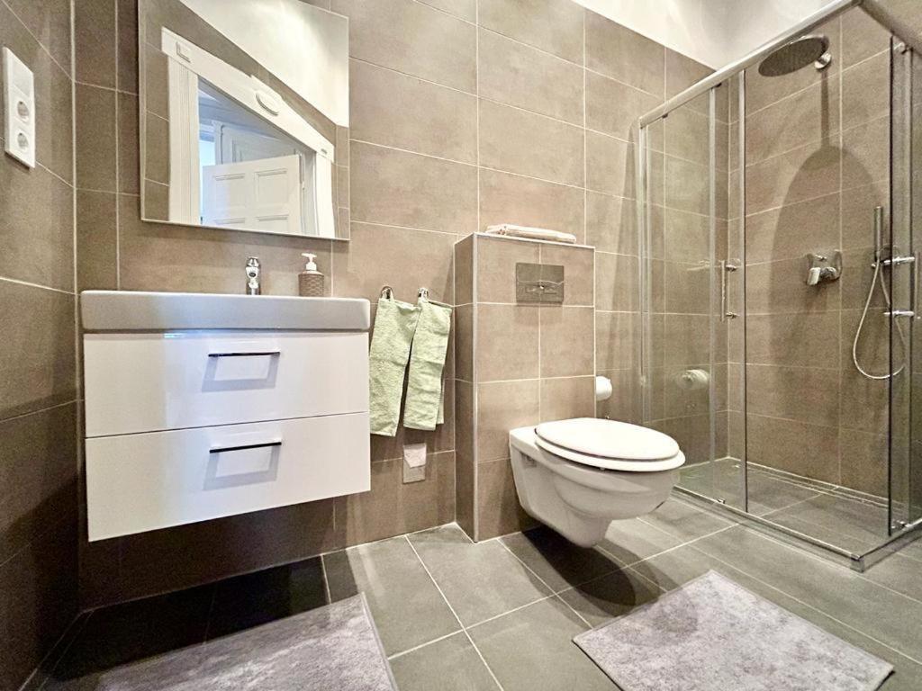 Gellert Danube Panorama Apartment Будапеща Екстериор снимка
