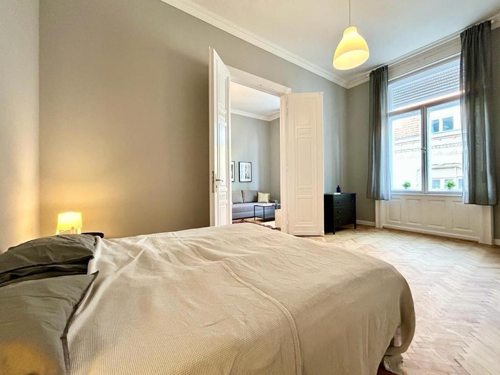 Gellert Danube Panorama Apartment Будапеща Екстериор снимка